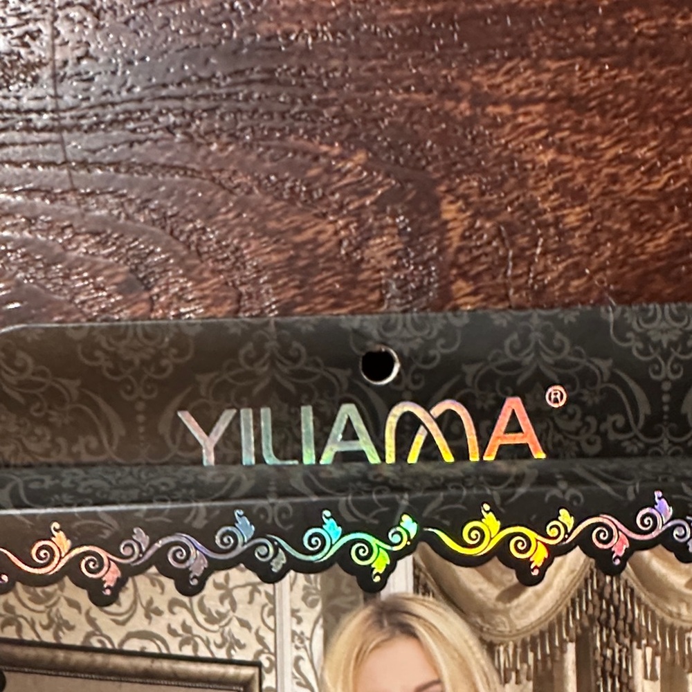 ILIA Multicolor Decorative Packaging - Picture 2 of 7